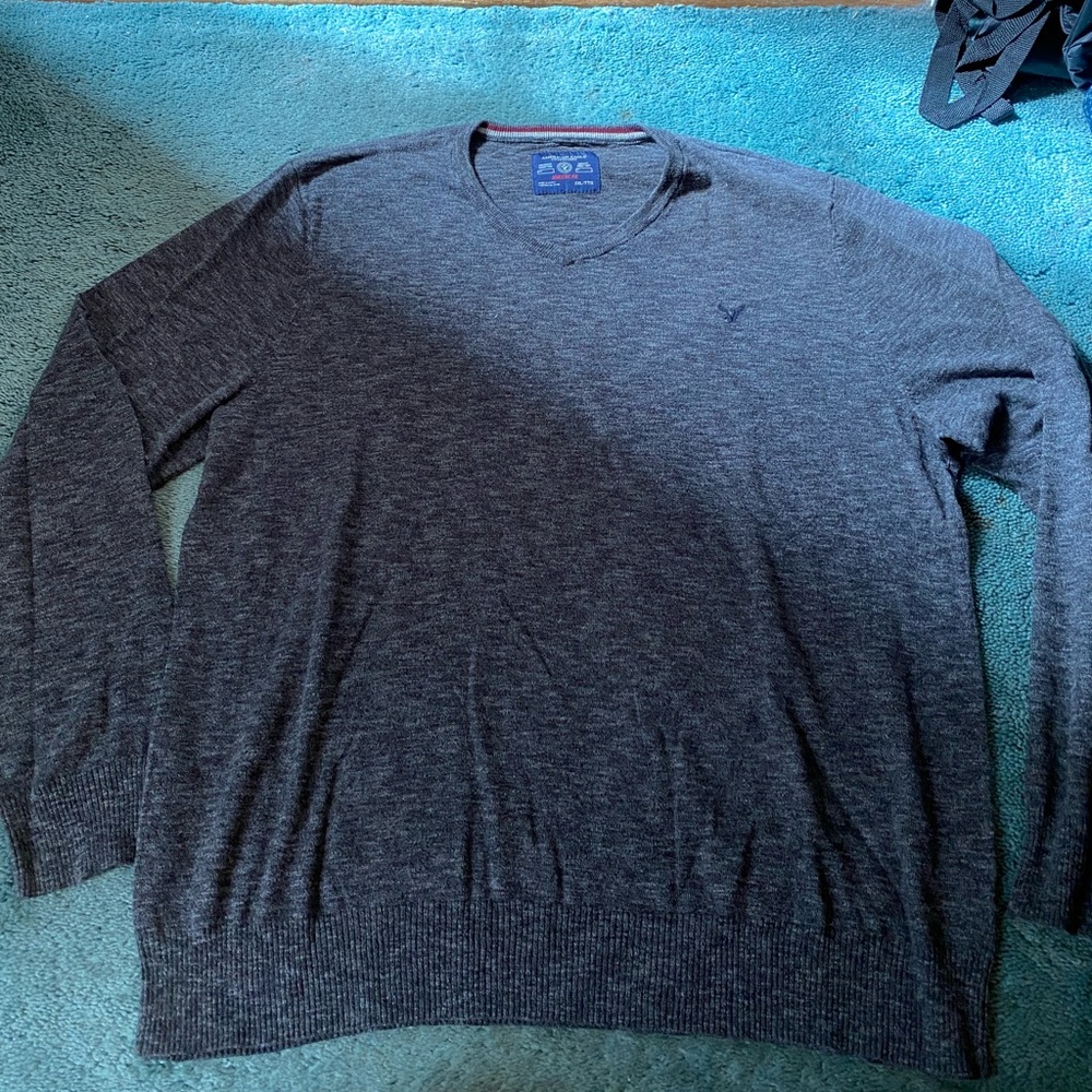 AE Vneck Mens Sweater